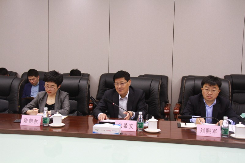 市委書記包希安到成山集團調(diào)研并現(xiàn)場辦公 (2).jpg